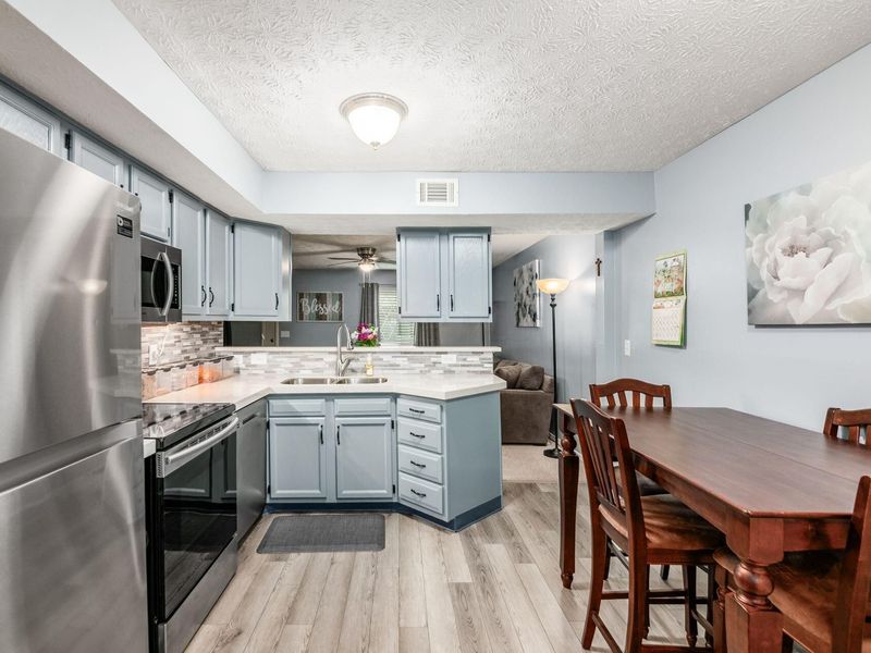 3258 Summerdale Lane, Unit 41, Columbus, OH 43221 Photo 14