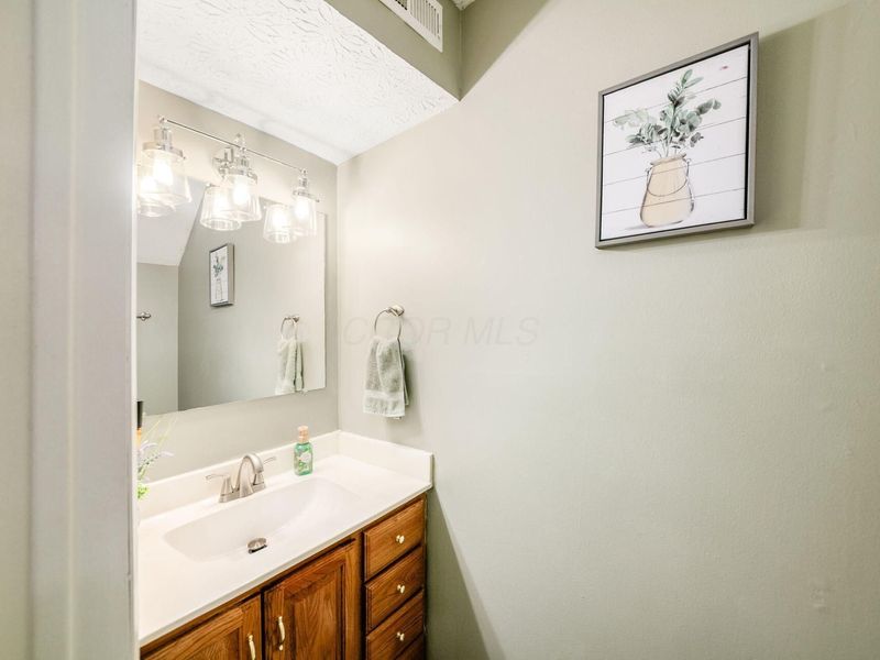 3258 Summerdale Lane, Unit 41, Columbus, OH 43221 Photo 19