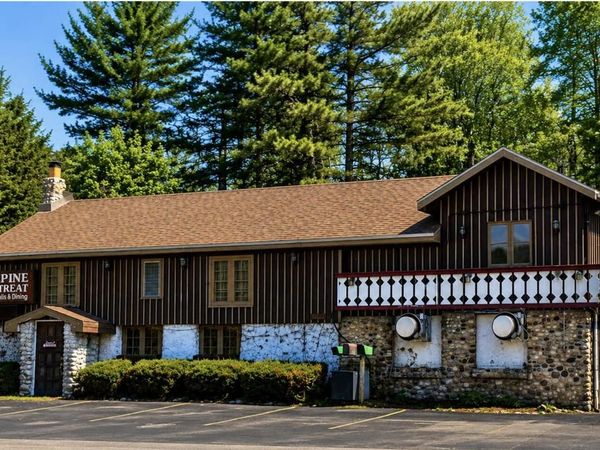 1380 Friess Lake ROAD, Hubertus, WI 53033