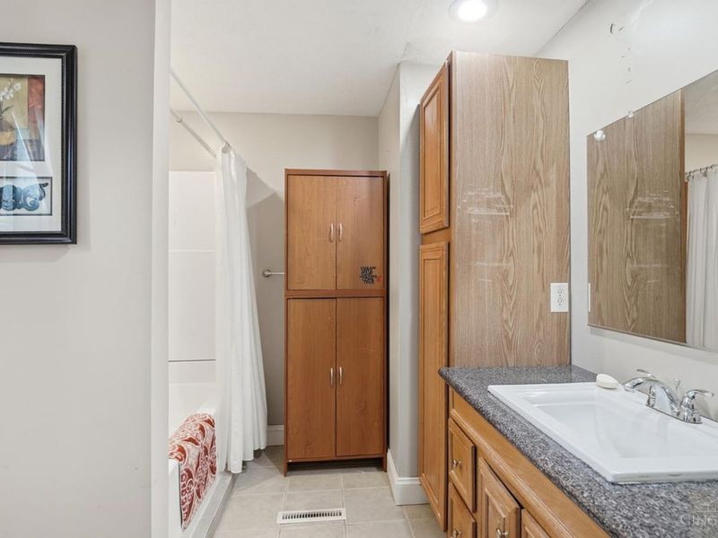 8084 Stillwell Road, Cincinnati, OH 45237 Photo 53