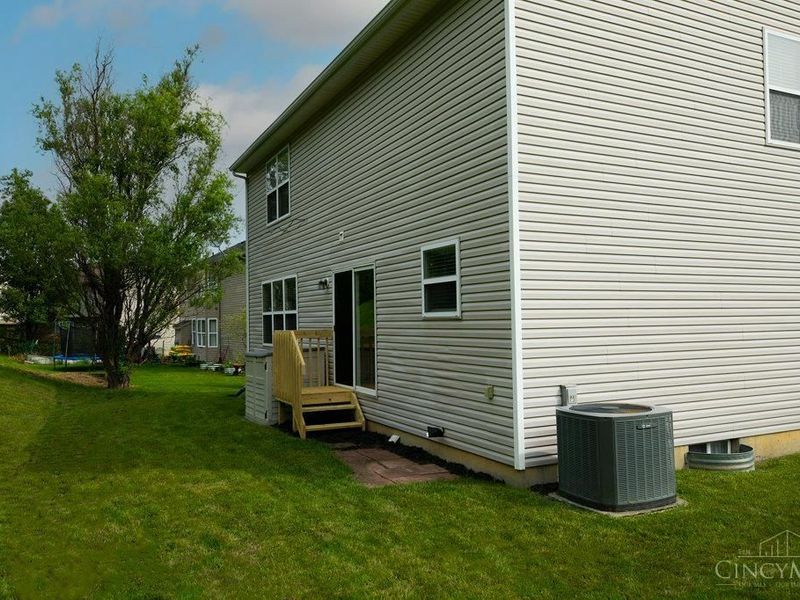 205 Sackett Drive, Monroe, OH 45050 Photo 2