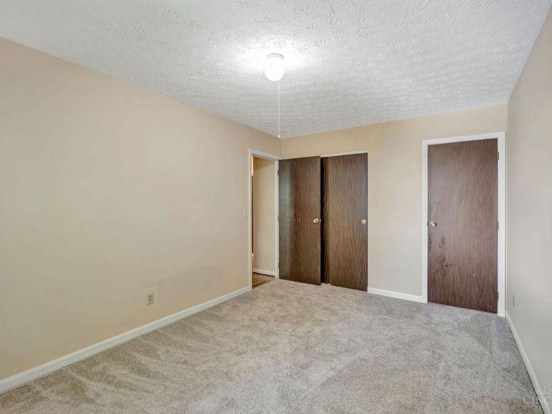 1028 E Crescentville Road, West Chester, OH 45246 Photo 24