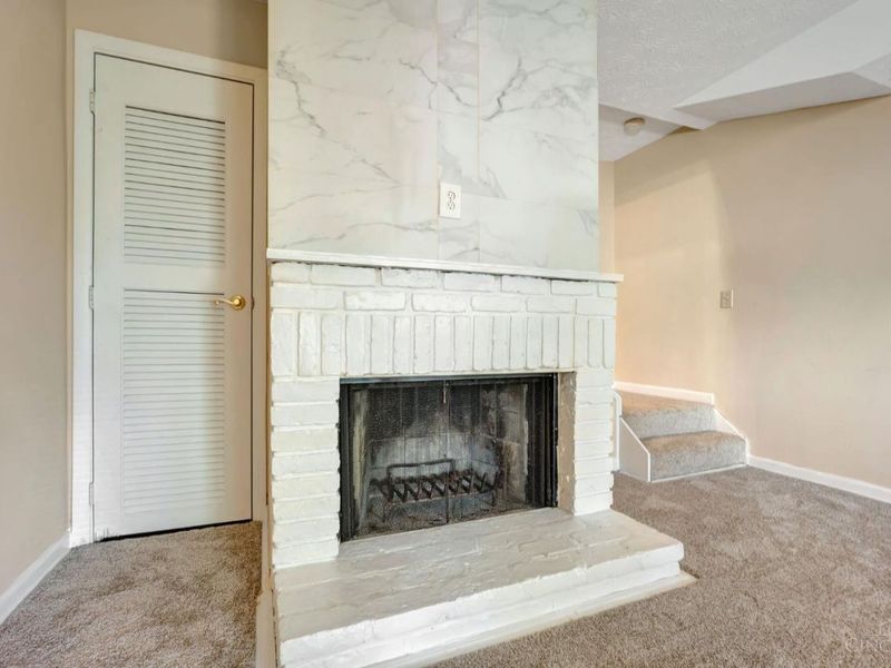 1028 E Crescentville Road, West Chester, OH 45246 Photo 4