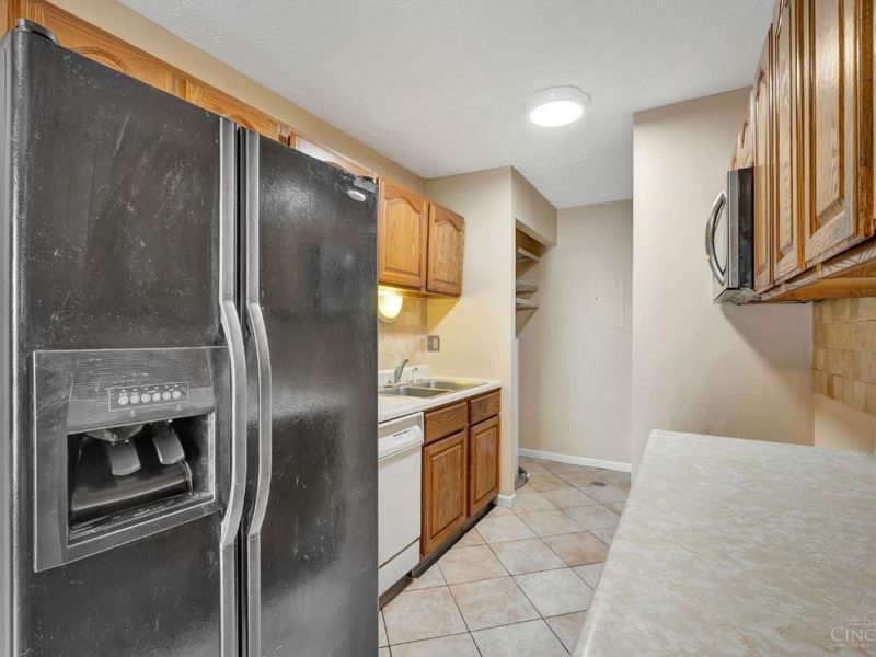 1028 E Crescentville Road, West Chester, OH 45246 Photo 5