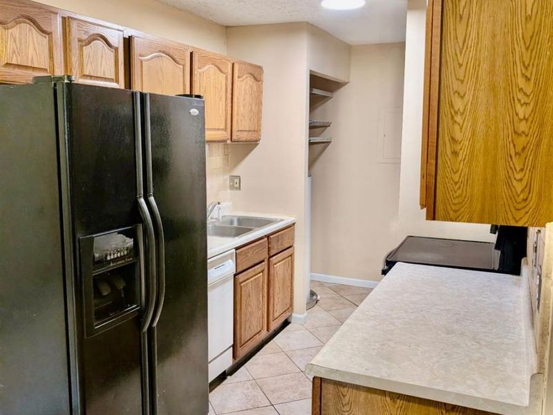 1028 E Crescentville Road, West Chester, OH 45246 Photo 7