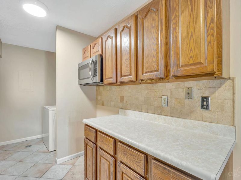 1028 E Crescentville Road, West Chester, OH 45246 Photo 7