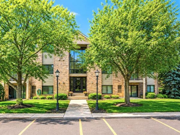 7645 Montgomery Road, Unit 10, Sycamore Twp, OH 45236