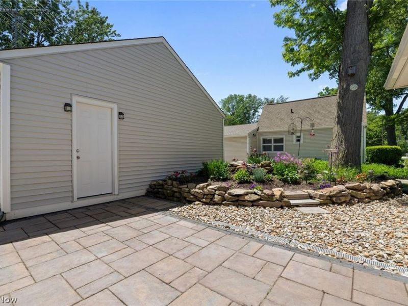 33161 Lake Road, Avon Lake, OH 44012 Photo 11