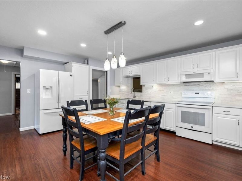 33161 Lake Road, Avon Lake, OH 44012 Photo 18