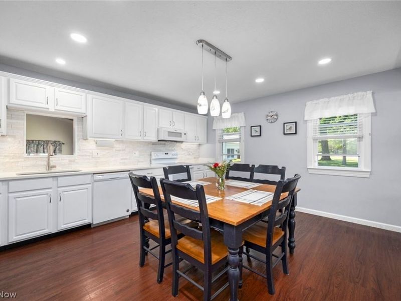 33161 Lake Road, Avon Lake, OH 44012 Photo 20