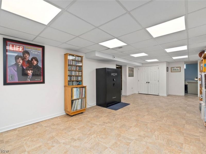33161 Lake Road, Avon Lake, OH 44012 Photo 34