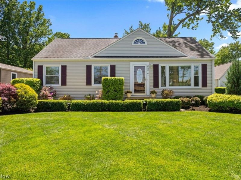 33161 Lake Road, Avon Lake, OH 44012 Photo 4