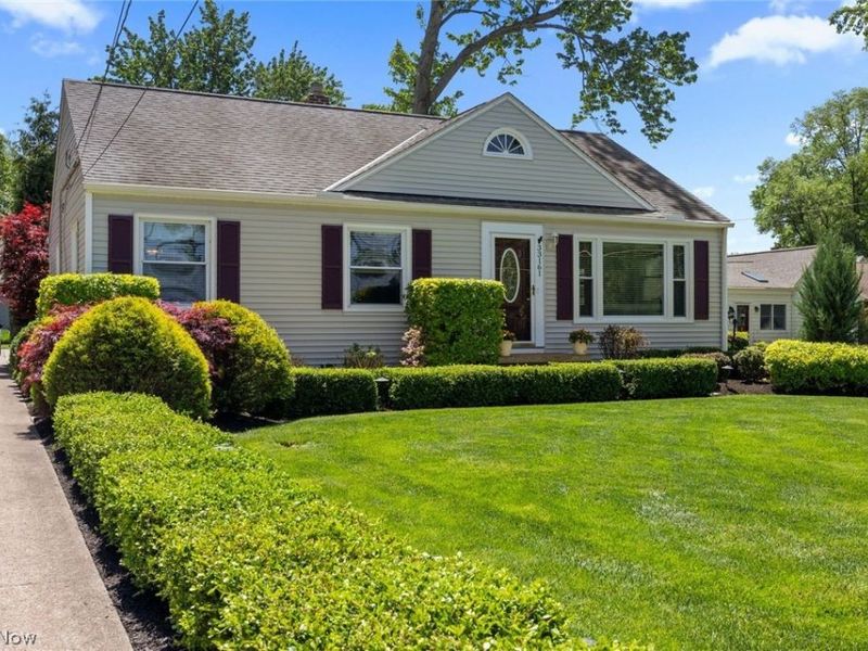 33161 Lake Road, Avon Lake, OH 44012 Photo 5