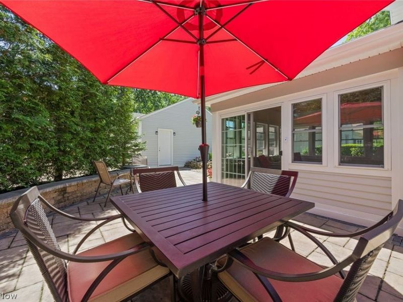 33161 Lake Road, Avon Lake, OH 44012 Photo 6