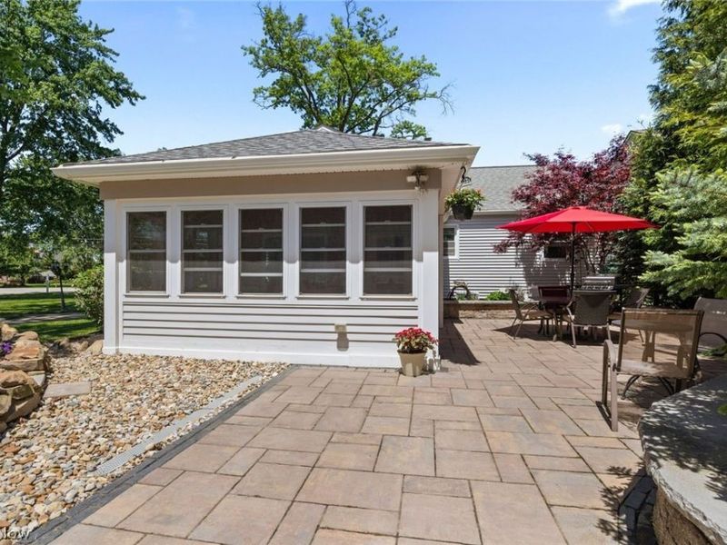 33161 Lake Road, Avon Lake, OH 44012 Photo 9