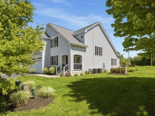 7 Blossom Lane, Unit 45, Stratham, NH 03885
