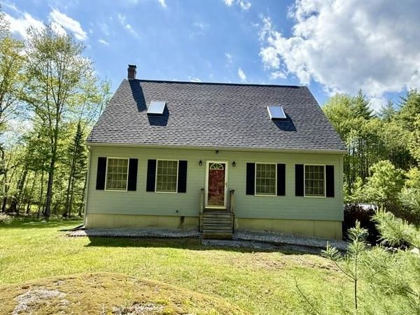 706 Middlesex Road, Topsham, ME 04086