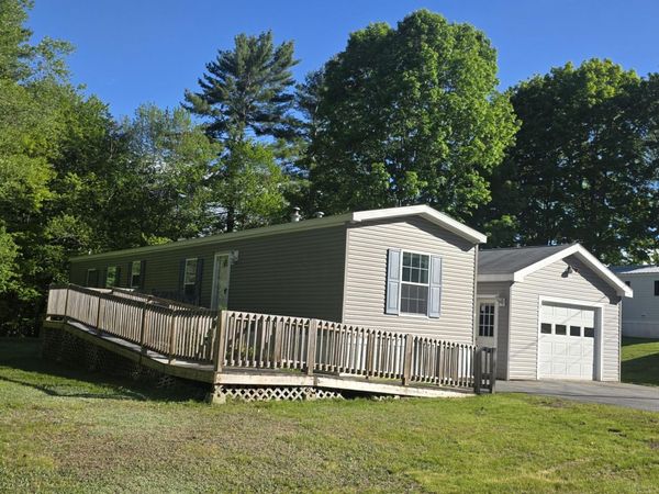 3 Redwood Drive , Norway, ME 04268