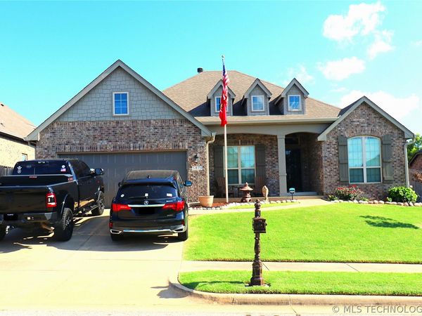 5870 E 143rd Street S, Bixby, OK 74008