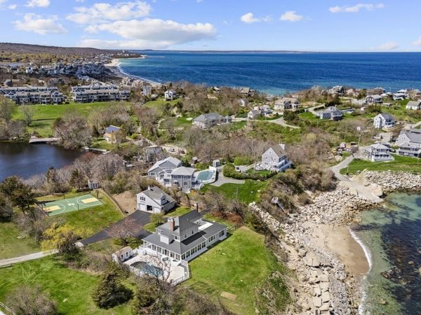 141 Stage Point Rd, Plymouth, MA 02360