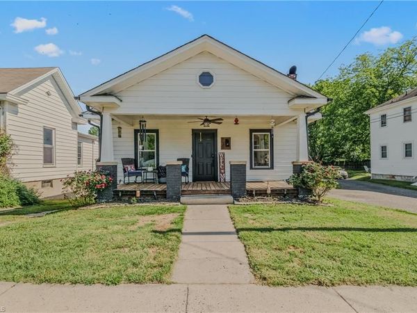 130 W Elm Street, Mount Airy, NC 27030