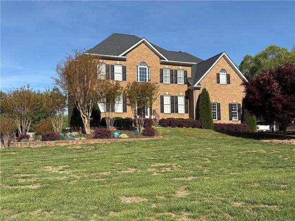 6005 Lomond Drive , Summerfield, NC 27358