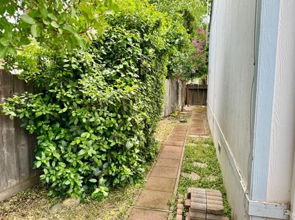 2505 Jackson Ave. #111, Escalon, CA 95320 Photo