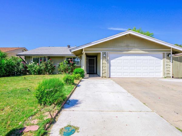 114 Decathlon Cir, Sacramento, CA 95823