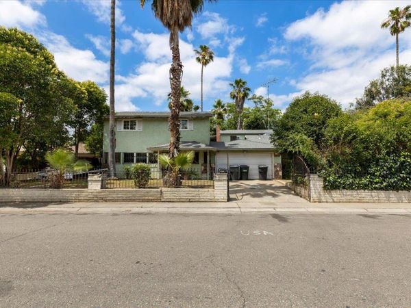 6836 Burdett Way, Sacramento, CA 95823