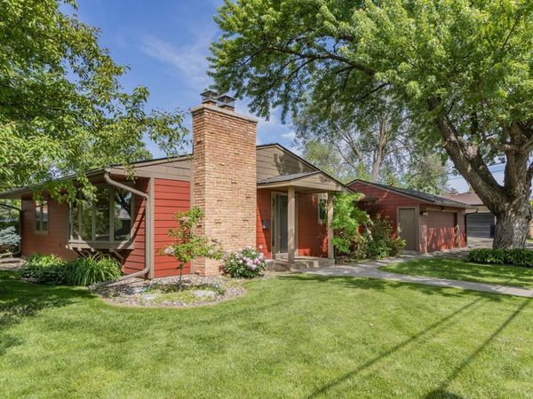 5808 France Avenue S, Edina, MN 55410