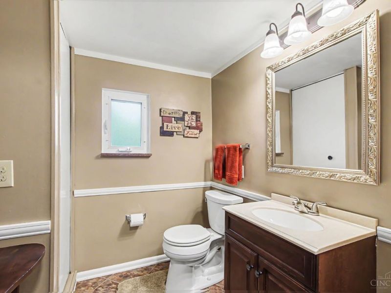 6721 Greenfield Drive, Springfield Twp., OH 45224 Photo 13