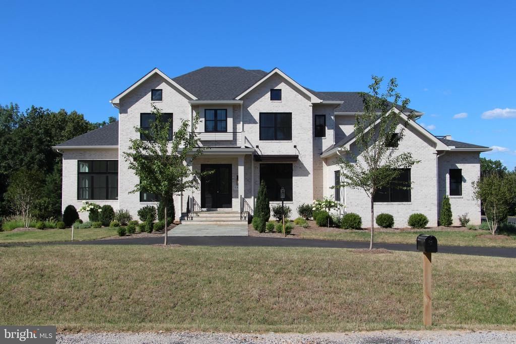 391 Still Pond Run , Great Falls, VA 22066 Main Photo