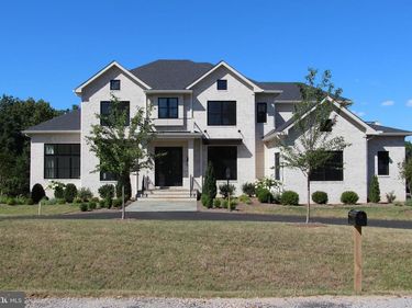 391 STILL POND RUN , GREAT FALLS, VA 22066