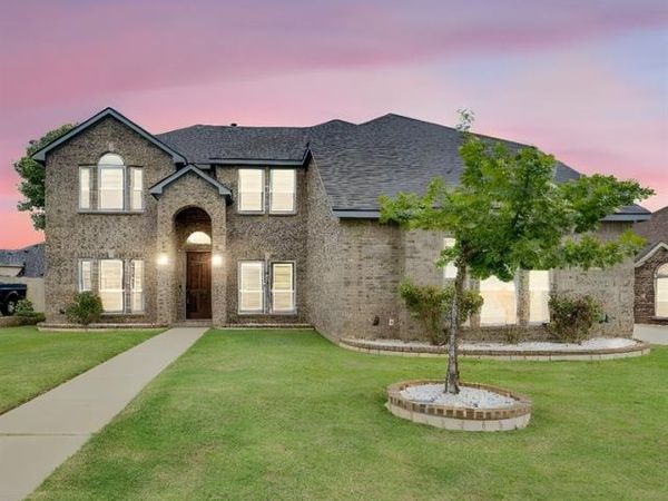 1611 Montelena Avenue, Kennedale, TX 76060