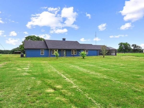 1250 County Road 2280 , Telephone, TX 75488