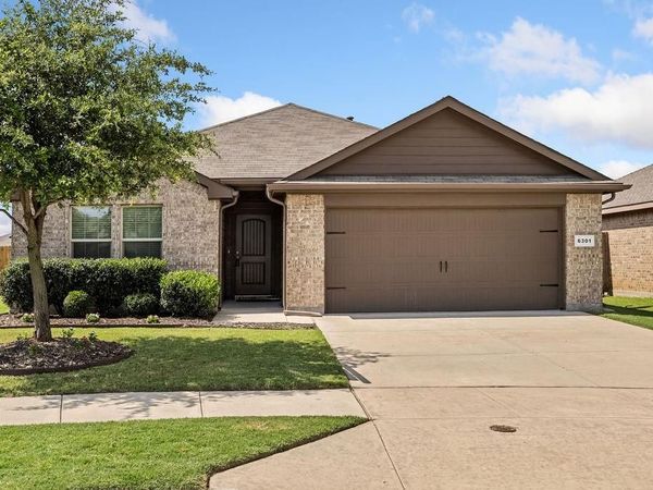 6301 Seagull Lane, Fort Worth, TX 76179