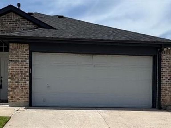5616 Indian Hill Drive , Arlington, TX 76018