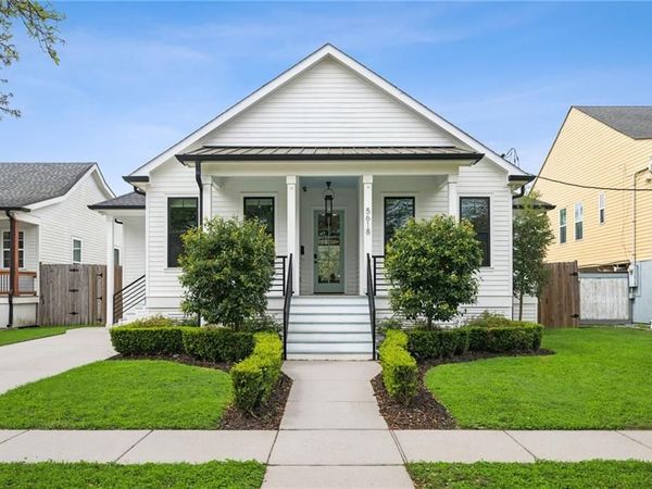 5618 CHATHAM Drive , New Orleans, LA 70122