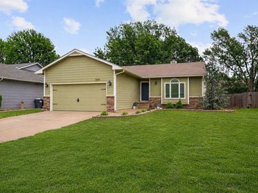 2506 N Amarado St, Wichita, KS 67205