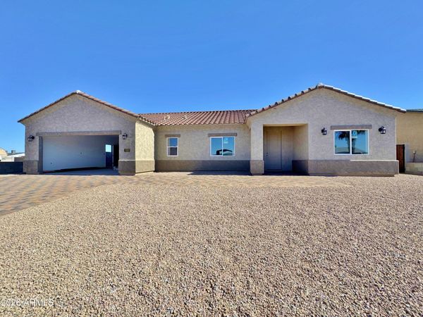 10066 W SUNBIRD Drive, Arizona City, AZ 85123