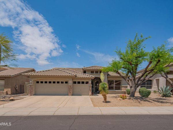 4374 E LARIAT Lane, Phoenix, AZ 85050