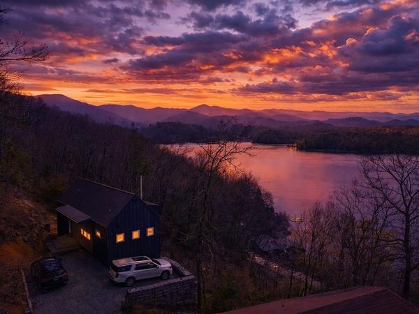 73 Cherokee Lane , Robbinsville, NC 28771