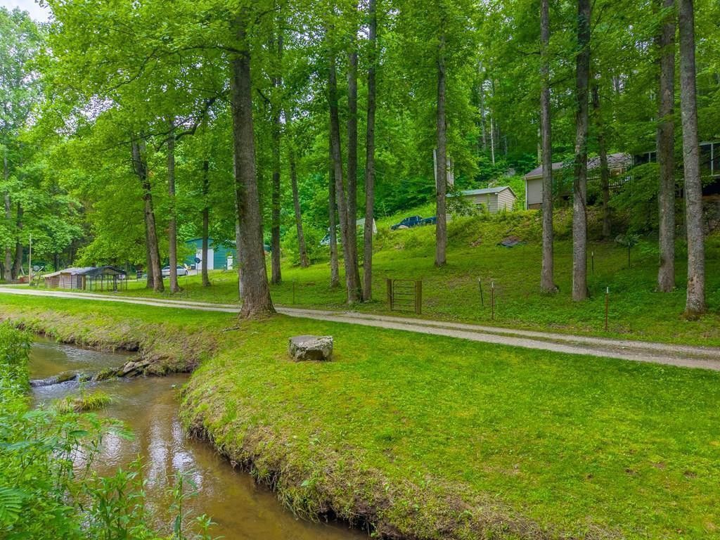 224 Cochrans Creek , Robbinsville, NC 28771 Main Photo