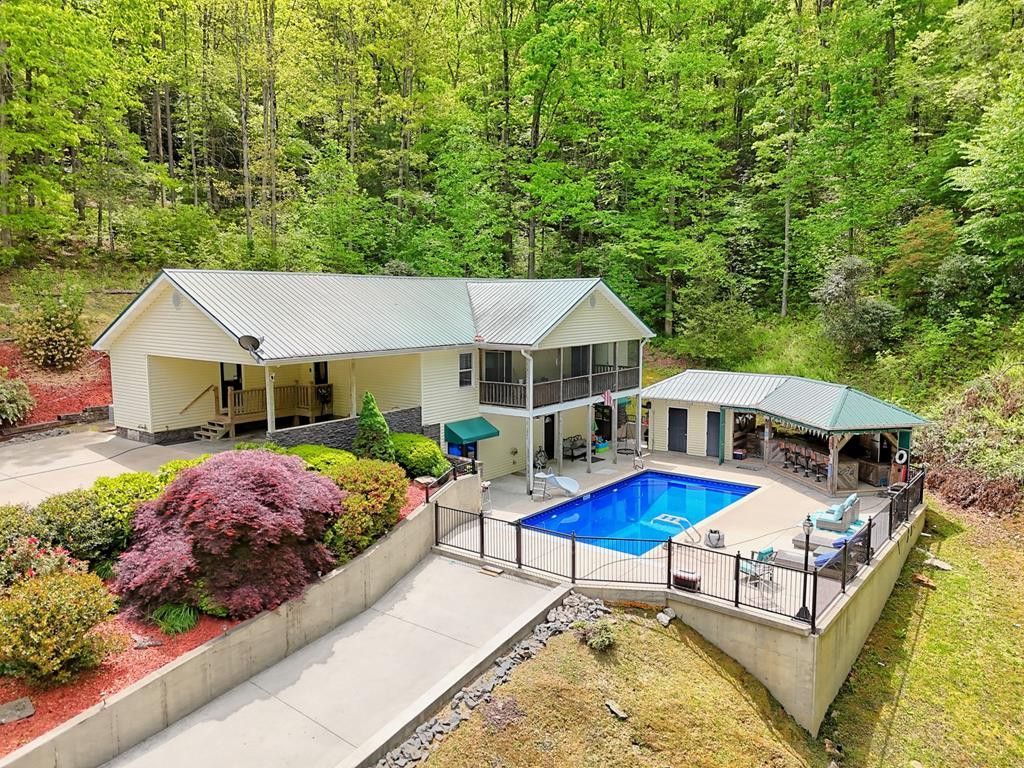 522 Fred Amos Road , Murphy, NC 28906 Main Photo