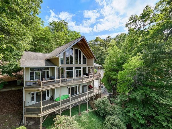 113 Snowbird Trail, Robbinsville, NC 28771