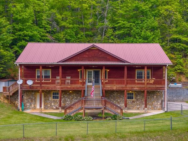 155 Mountain Laurel Road, Robbinsville, NC 28771