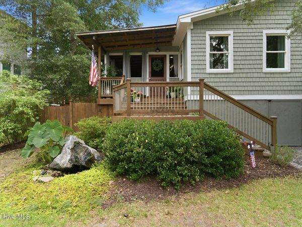 101 SE 23rd Street , Oak Island, NC 28465