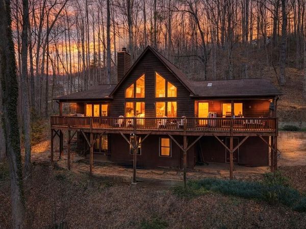 575 Carolina Springs Lane, Franklin, NC 28734