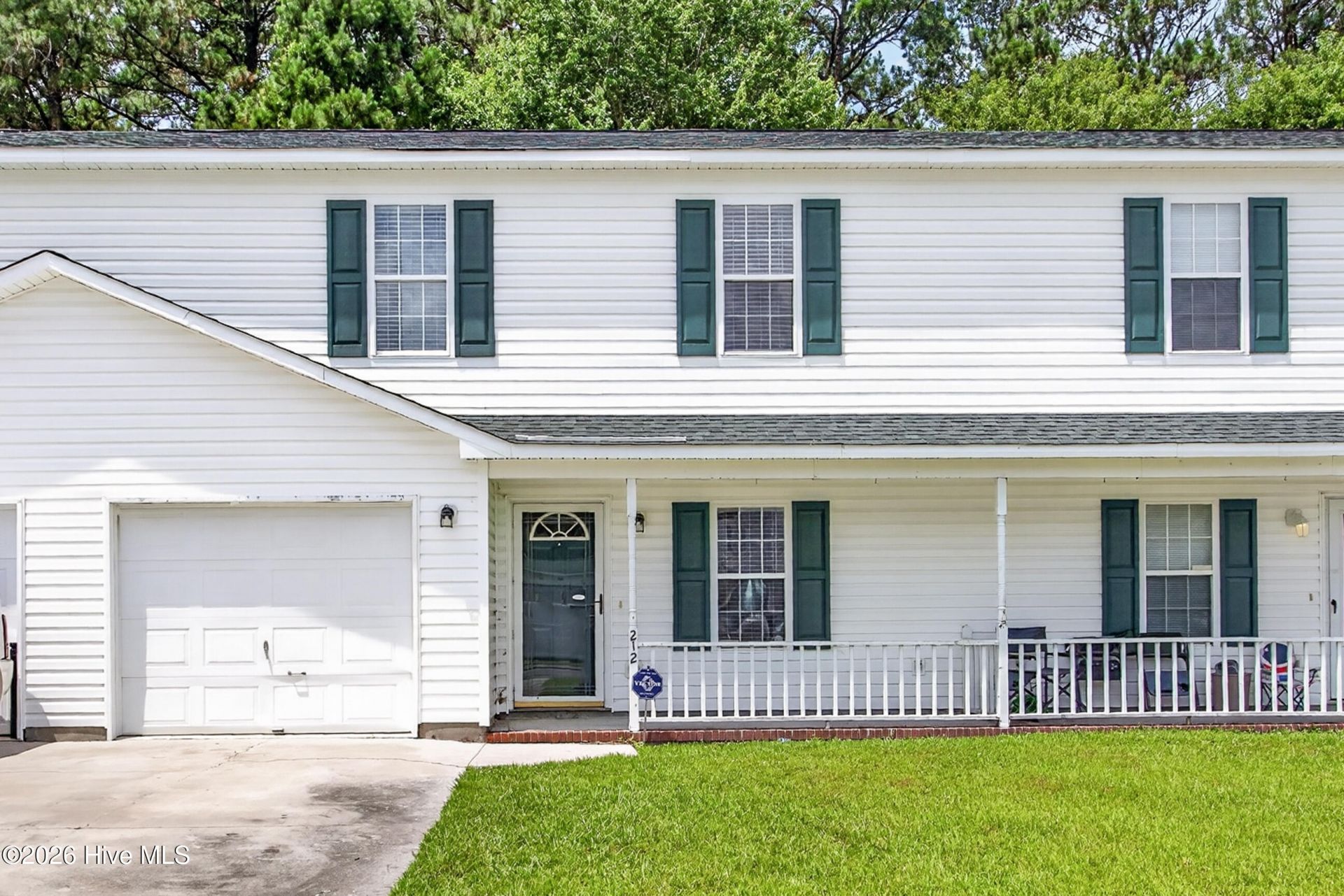 212 Winners Circle S, Jacksonville, NC 28546 Main Photo