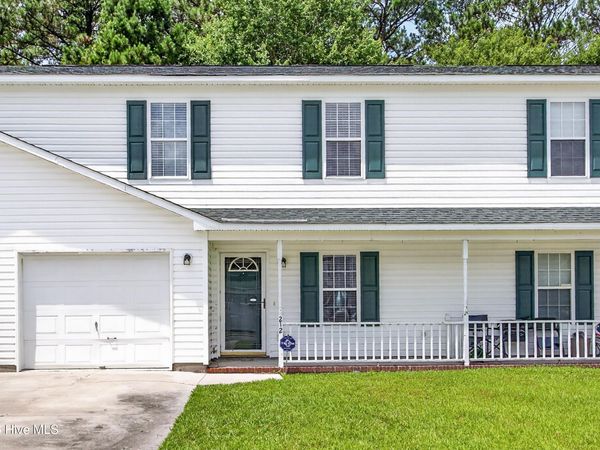 212 Winners Circle S, Jacksonville, NC 28546